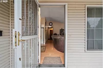 11625 SE Washington St, Portland, OR 97216 - Photo 11