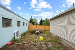 11625 SE Washington St, Portland, OR 97216 - Photo 37