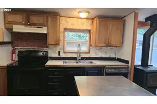 14603 Hwy 36, Deadwood, OR 97430 - Photo 29