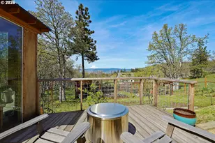 2015 Lonely Ln, Mosier, OR 97040 - Photo 33