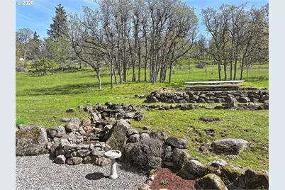 2015 Lonely Ln, Mosier, OR 97040 - Photo 13