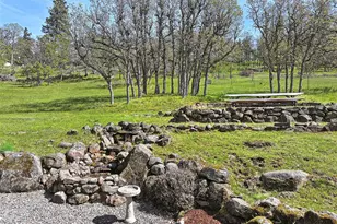 2015 Lonely Ln, Mosier, OR 97040 - Photo 13