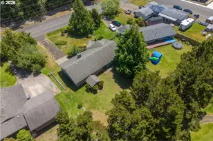2520 S Crestline Dr, Waldport, OR 97394 - Photo 33