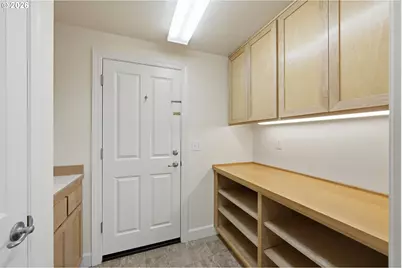 3335 Bentley Ave, Eugene, OR 97405 - Photo 17