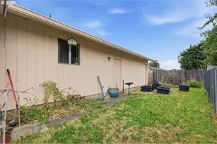 920 Echo Hollow Rd, Eugene, OR 97402 - Photo 33