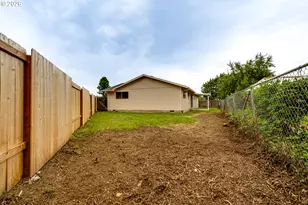 920 Echo Hollow Rd, Eugene, OR 97402 - Photo 37