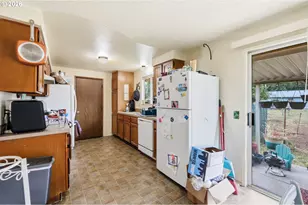920 Echo Hollow Rd, Eugene, OR 97402 - Photo 9