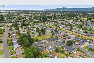 920 Echo Hollow Rd, Eugene, OR 97402 - Photo 3