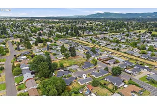 920 Echo Hollow Rd, Eugene, OR 97402 - Photo 3
