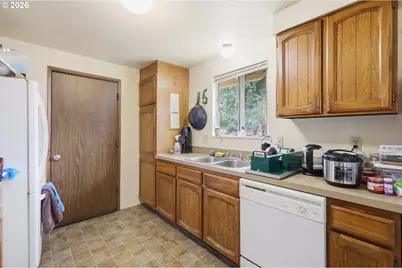 920 Echo Hollow Rd, Eugene, OR 97402 - Photo 11