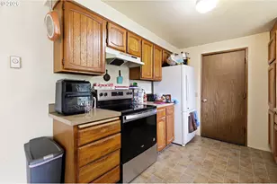 920 Echo Hollow Rd, Eugene, OR 97402 - Photo 13