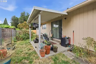 920 Echo Hollow Rd, Eugene, OR 97402 - Photo 35