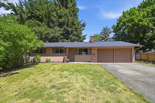 2250 W Irwin Way, Eugene, OR 97402 - Photo 3