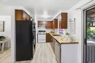 2250 W Irwin Way, Eugene, OR 97402 - Photo 19