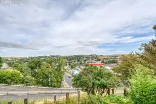 615 SW Isaac Ln, Pendleton, OR 97801 - Photo 35