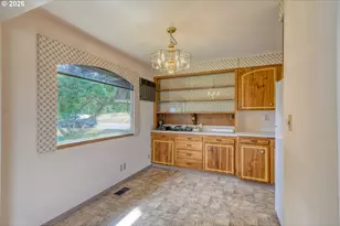 615 SW Isaac Ln, Pendleton, OR 97801 - Photo 9