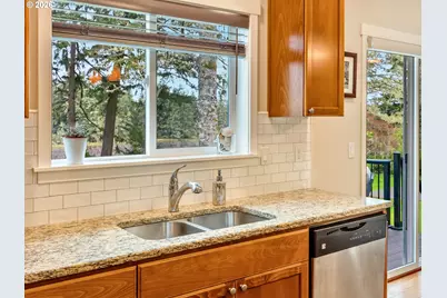 92018 Highway 104, Warrenton, OR 97146 - Photo 19