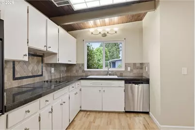 1430 Barton St, Eugene, OR 97404 - Photo 5