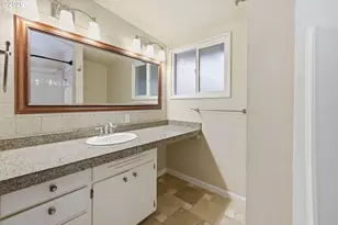1430 Barton St, Eugene, OR 97404 - Photo 9