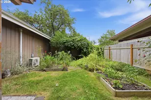 1430 Barton St, Eugene, OR 97404 - Photo 17