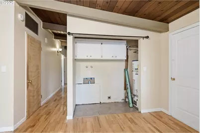 1430 Barton St, Eugene, OR 97404 - Photo 7