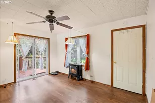 635 NW 4th Ave, Myrtle Creek, OR 97457 - Photo 3