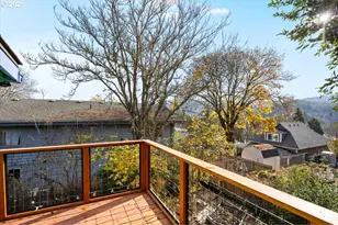 635 NW 4th Ave, Myrtle Creek, OR 97457 - Photo 13