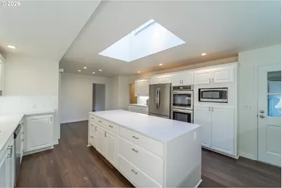 4901 SW Humphrey Park, Portland, OR 97221 - Photo 9