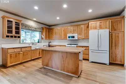 1101 Delrose Ct, Springfield, OR 97477 - Photo 13