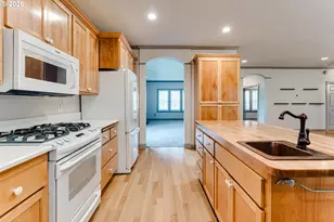 1101 Delrose Ct, Springfield, OR 97477 - Photo 17