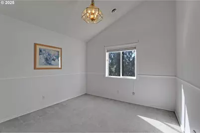 10156 NW Fleetwood Dr, Portland, OR 97229 - Photo 29