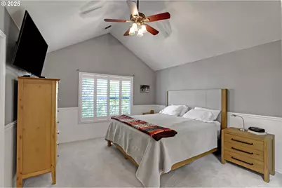 10156 NW Fleetwood Dr, Portland, OR 97229 - Photo 23