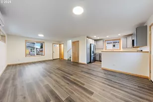 639 Oakwood Dr, Eugene, OR 97402 - Photo 7