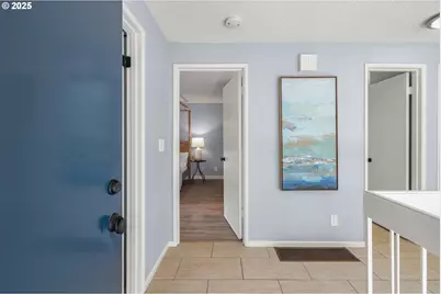 225 Cervantes Cir, Lake Oswego, OR 97035 - Photo 3