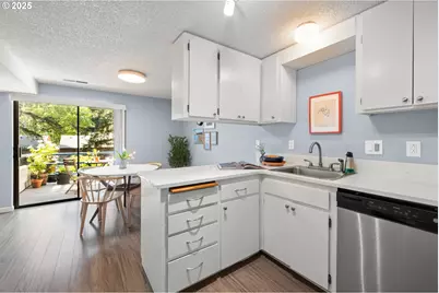 225 Cervantes Cir, Lake Oswego, OR 97035 - Photo 21