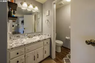 1729 SE 160th Ave, Portland, OR 97233 - Photo 15