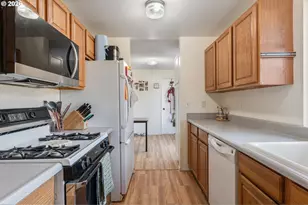 19663 SW Wright St, Beaverton, OR 97078 - Photo 13