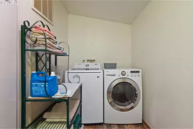 771 SE Hall St, Winston, OR 97496 - Photo 43