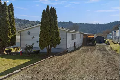 771 SE Hall St, Winston, OR 97496 - Photo 3