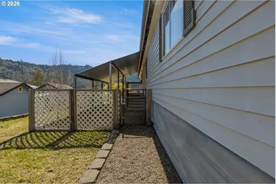 771 SE Hall St, Winston, OR 97496 - Photo 47