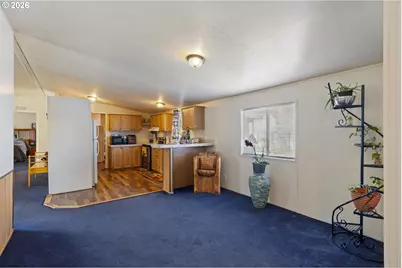 771 SE Hall St, Winston, OR 97496 - Photo 9