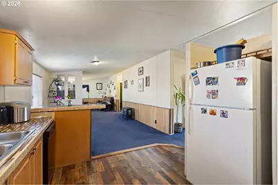 771 SE Hall St, Winston, OR 97496 - Photo 19
