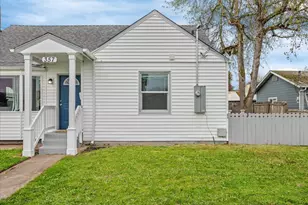357 E St, Independence, OR 97351 - Photo 5