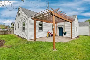 357 E St, Independence, OR 97351 - Photo 31