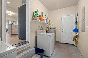 357 E St, Independence, OR 97351 - Photo 29