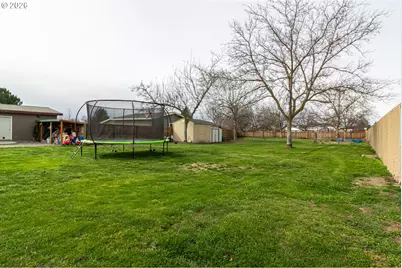 240 NW Jewell Ct, Irrigon, OR 97844 - Photo 21