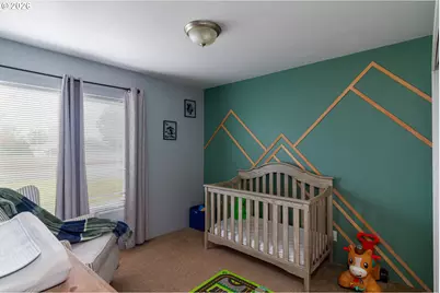 240 NW Jewell Ct, Irrigon, OR 97844 - Photo 9