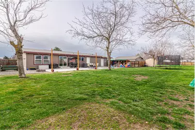 240 NW Jewell Ct, Irrigon, OR 97844 - Photo 19