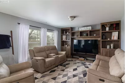 240 NW Jewell Ct, Irrigon, OR 97844 - Photo 5