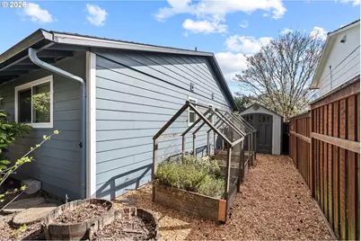 12585 SW 128th Ave, Tigard, OR 97223 - Photo 39